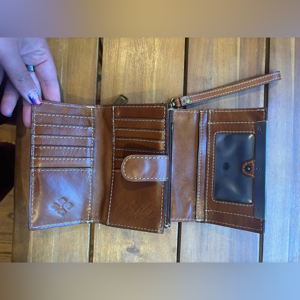 Brown Leather Patricia Nash Wallet - Picture 4 of 4